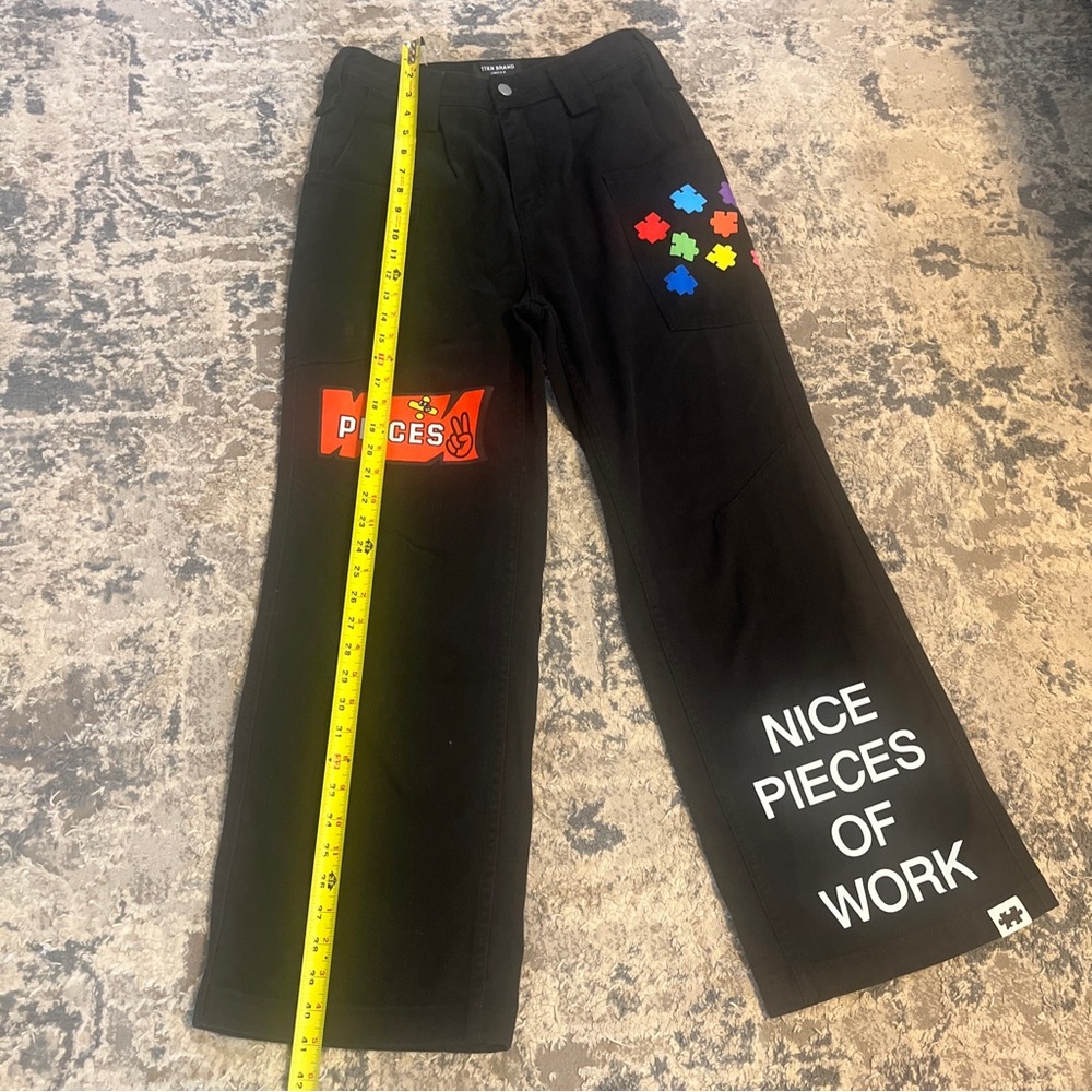 11KN Black Cargo Pants Size medium Stars Pass By Leave Traces Puzzles - Picture 3 of 14